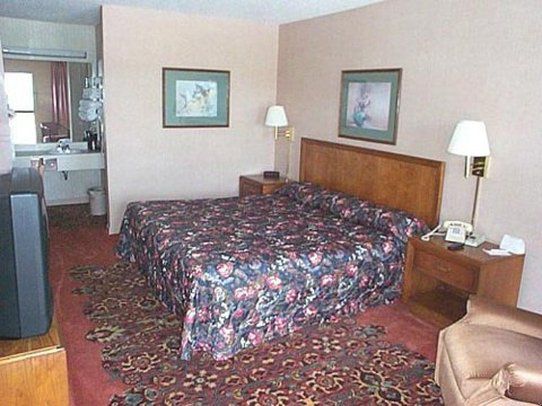 Inn Of Clanton Room photo